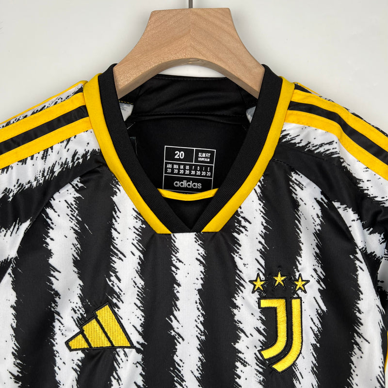 23/24 Conjunto Infantil Juventus - Primeiro Uniforme