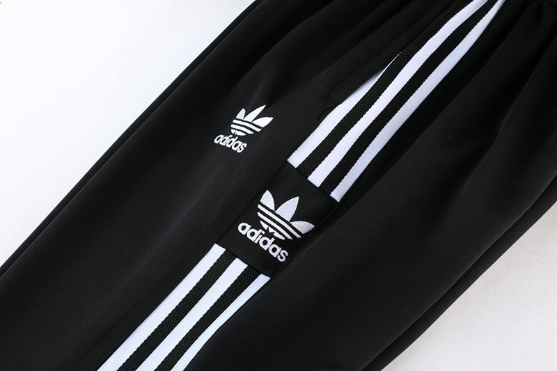 Conjunto de Treino da Adidas - Clover Black