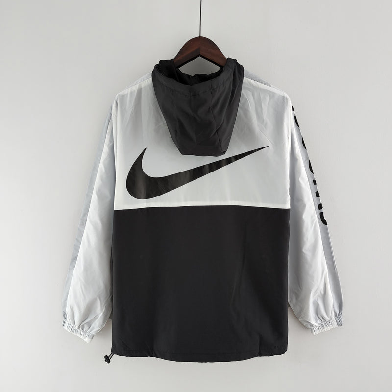 Corta vento Nike Black & White