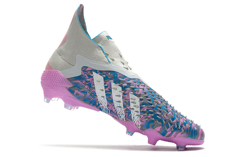 Chuteira Adidas predator Freak - Campo