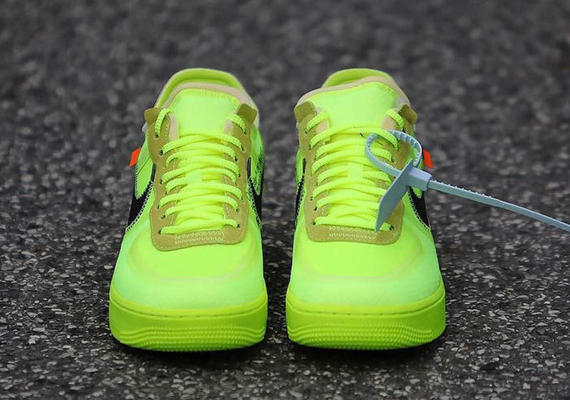 Tênis Feminino da Nike - Air Force 1"Volt" 2.0