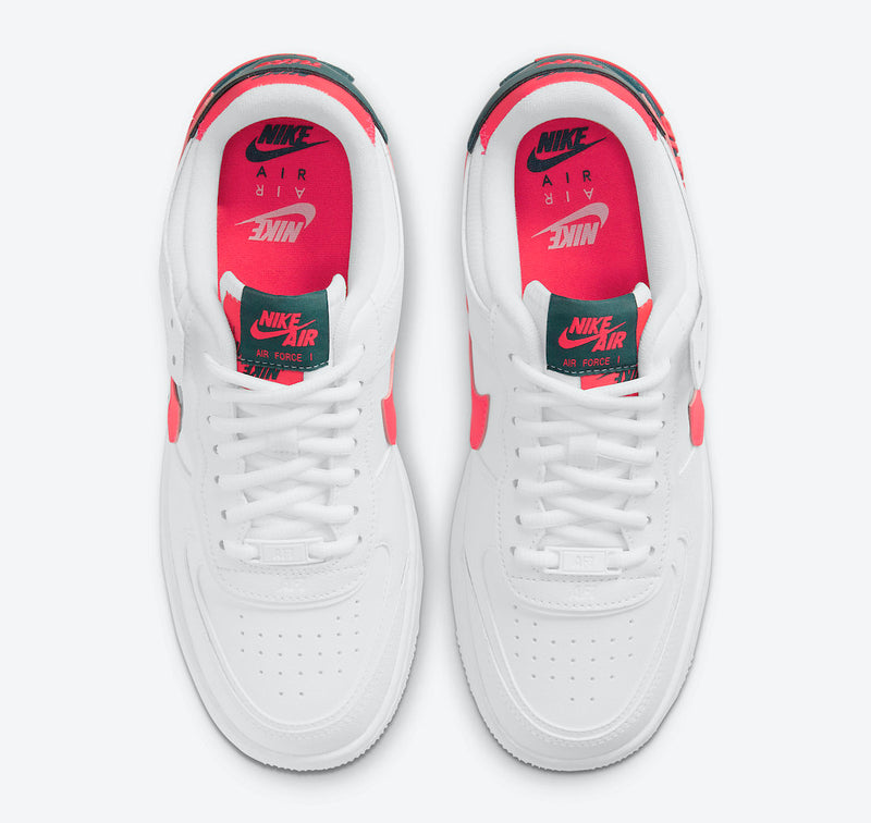 Tênis Feminino da Nike - Air Force 1 Shadow “Solar Red”