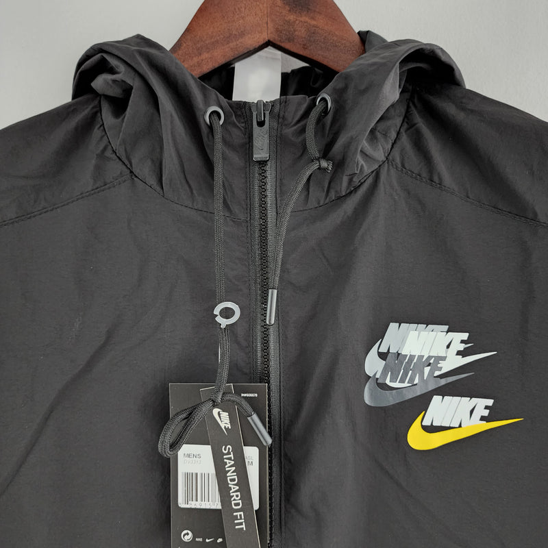 Corta vento Nike Black