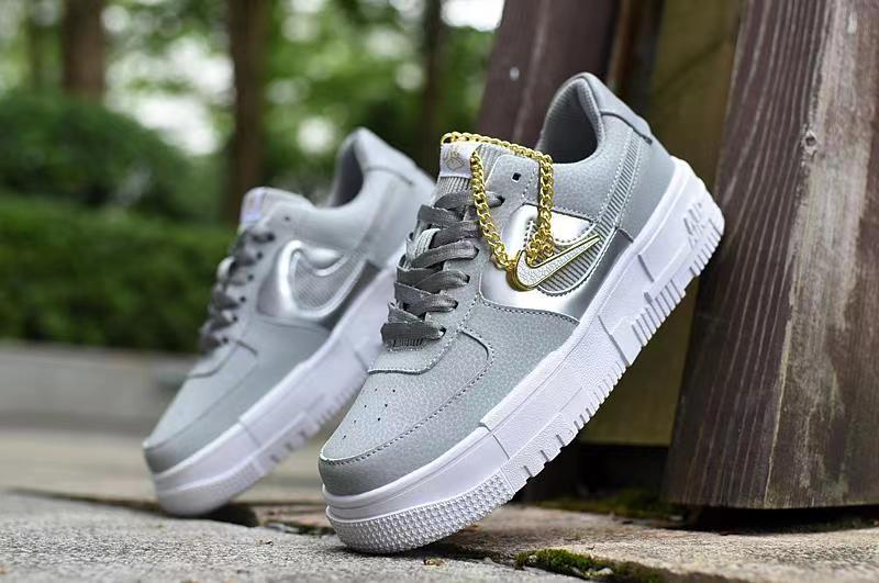 Tênis Feminino da Nike - Air Force 1 Pixel