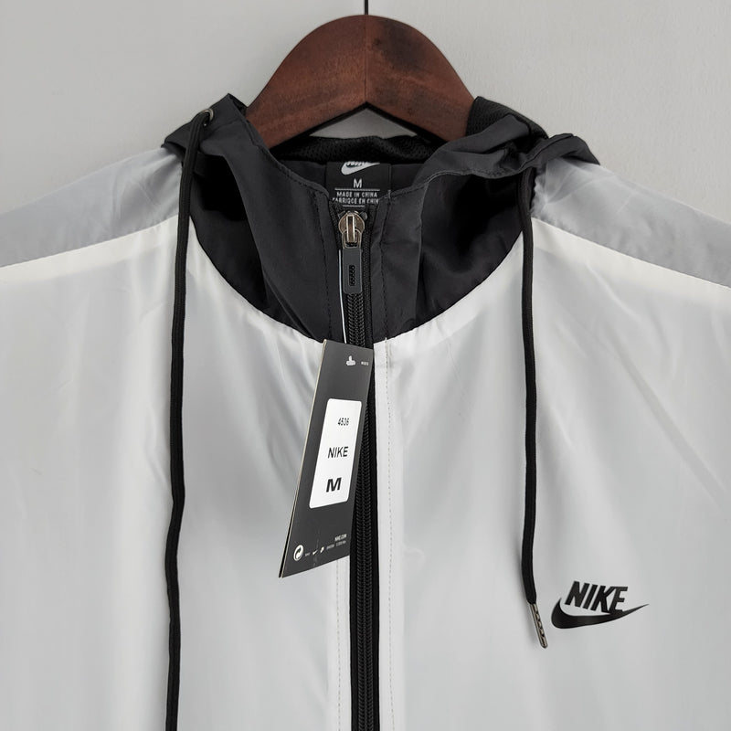 Corta vento Nike Black & White