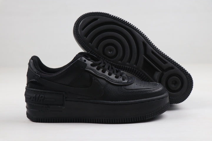 Tênis Feminino da Nike - Air Force 1 Shadow “Triple Black”