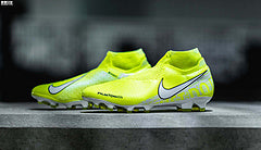 Chuteira Nike Phantom VSN Elite DF New Lights - Campo