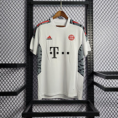 21/22 Bayern Munich training suit white 