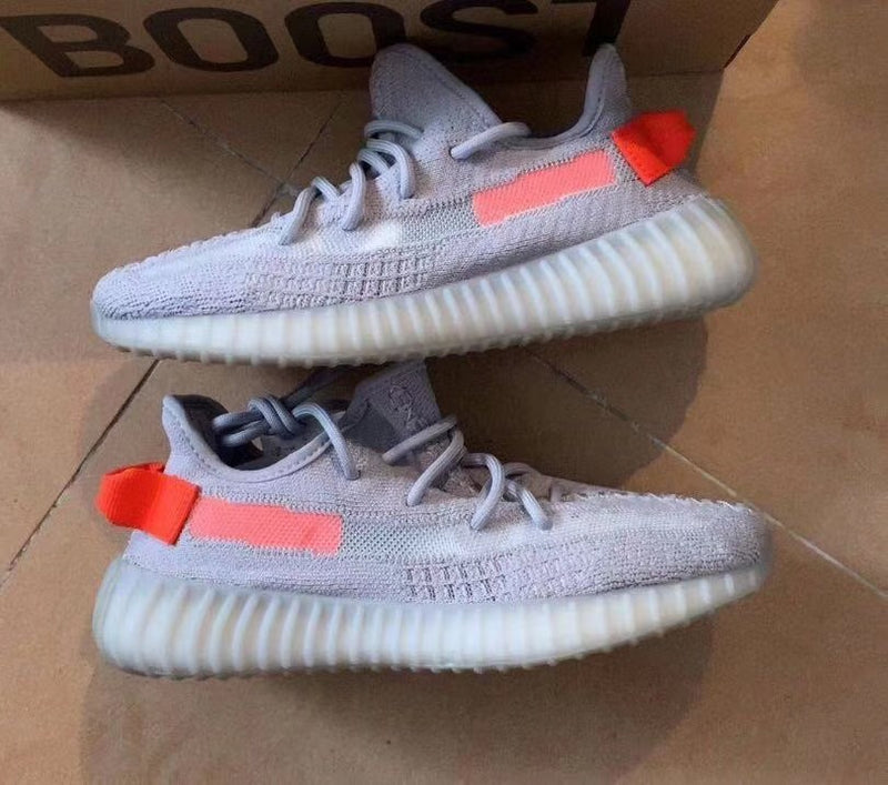 Tênis da Adidas - Yeezy 350 V2 Boost