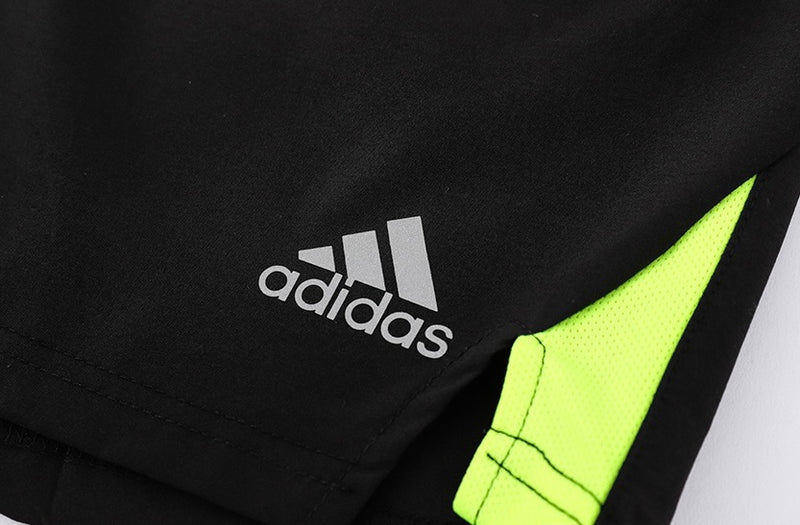 Shorts básico Adidas